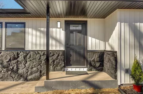 1209 E Mccracken Rd, Ozark, MO 65721 photo 3