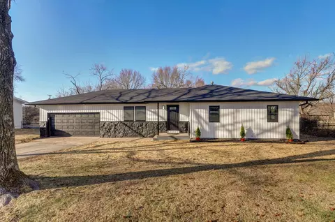 1209 E Mccracken Rd, Ozark, MO 65721 photo 1