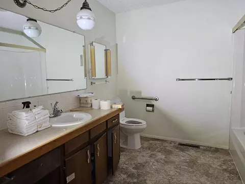 634 Manning Dr, Noel, MO 64854 photo 8