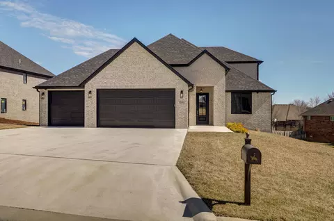 1590 N Marlowe Ave, Springfield, MO 65802 photo 1
