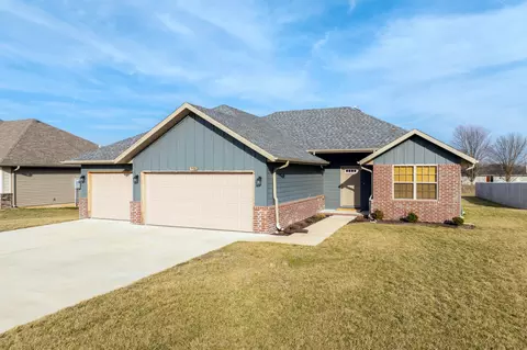 506 N Stella Ct, Willard, MO 65781 photo 1