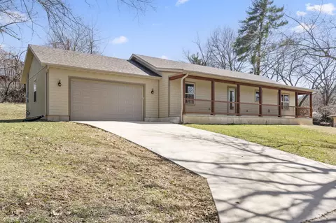 802 S 6th St, Ozark, MO 65721 photo 2