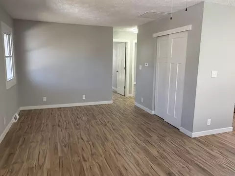 1424 W Hamilton St, Springfield, MO 65802 photo 5