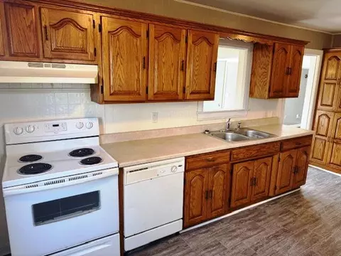 2536 W Elm St, Springfield, MO 65806 photo 6