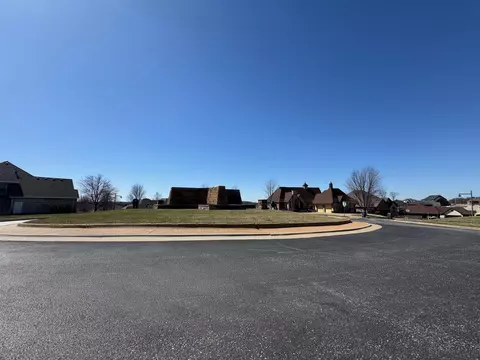 1242 W Gaslight Dr, Springfield, MO 65810 photo 5