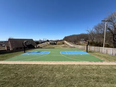 1242 W Gaslight Dr, Springfield, MO 65810 photo 11