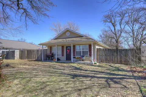 209 S St Charles Ave, Joplin, MO 64801 photo 1