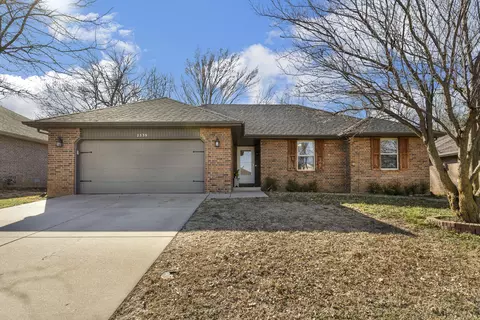 2539 N Clifton Ave, Springfield, MO 65803
