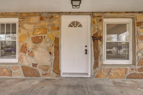 852 W Tracy St, Springfield, MO 65807 photo 3