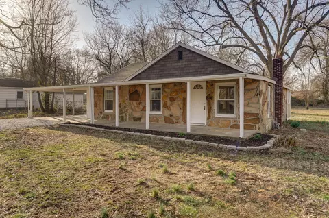 852 W Tracy St, Springfield, MO 65807 photo 2