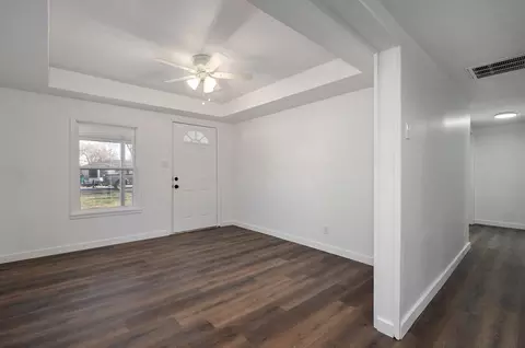 852 W Tracy St, Springfield, MO 65807 photo 5