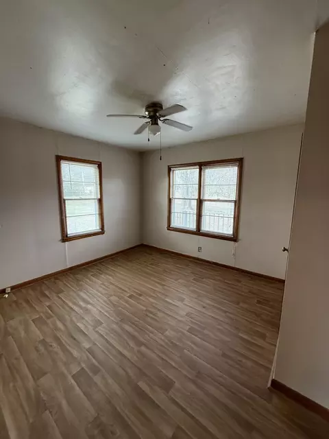 Bedroom - 541 County Road 806, Gainesville, MO 65655 photo 2 of 2