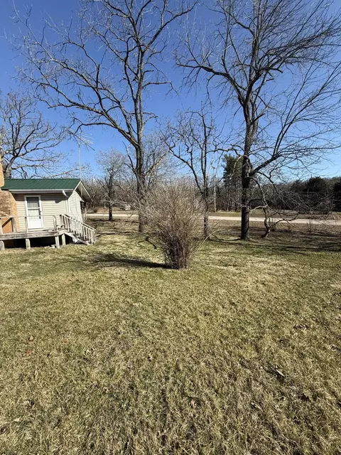 Exterior - 541 County Road 806, Gainesville, MO 65655 photo 6 of 9