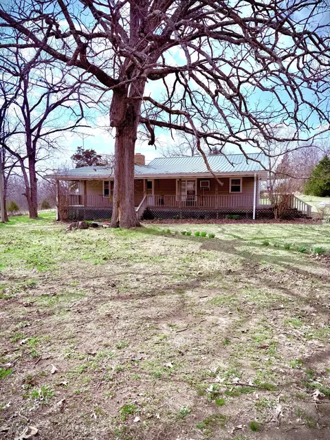 541 County Road 806, Gainesville, MO 65655