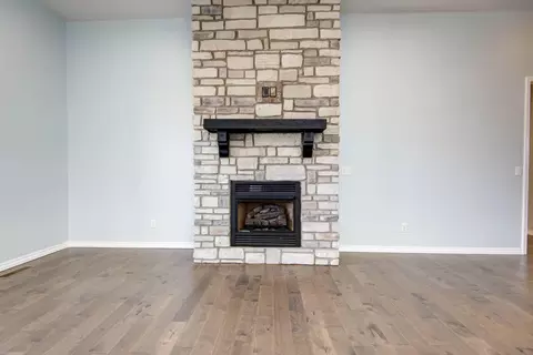 823 E Baracuda Dr, Nixa, MO 65714 photo 6