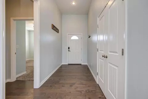 823 E Baracuda Dr, Nixa, MO 65714 photo 5