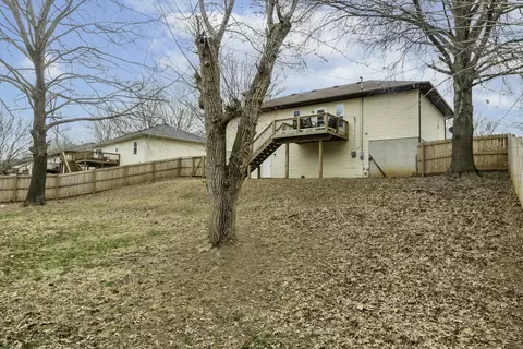 1513 W Meadow Ave, Ozark, MO 65721 photo 9