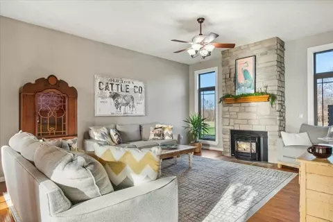 321 Old Town Rd, Billings, MO 65610 photo 4
