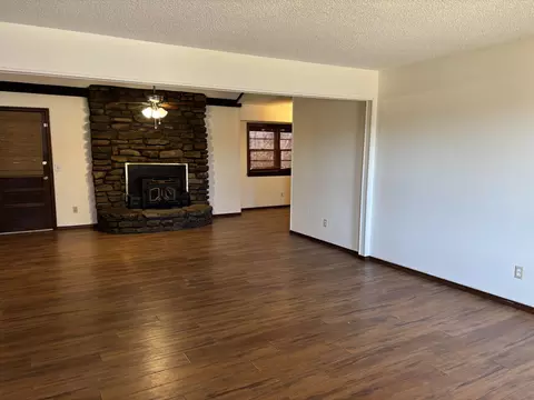 4951 S James Ave, Springfield, MO 65810 photo 2