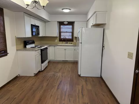 4951 S James Ave, Springfield, MO 65810 photo 8