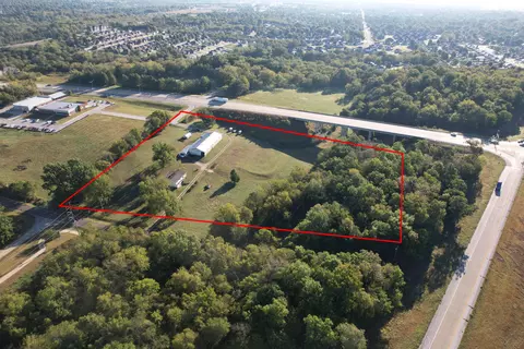 3350 S Kauffman Rd, Springfield, MO 65807