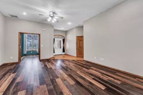5199 E Hackberry St, Springfield, MO 65809 photo 10
