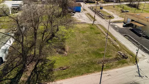222 N 8th Ave, Springfield, MO 65806 photo 2