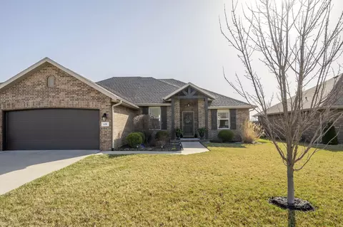 638 N Eagle Park Cir, Nixa, MO 65714 photo 2