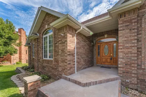 816 Julie Ct, Nixa, MO 65714 photo 2