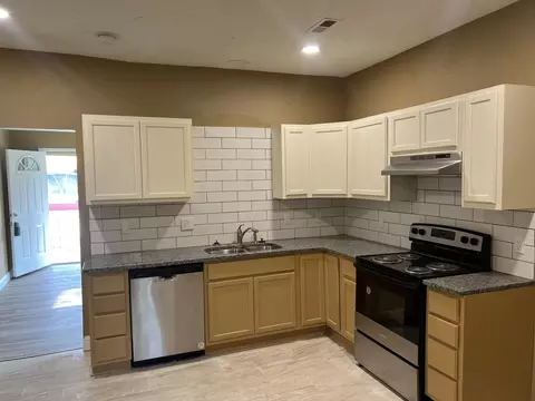 1322 E Central St, Springfield, MO 65802 photo 4