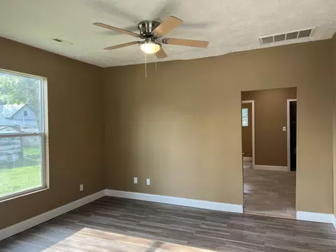 1322 E Central St, Springfield, MO 65802 photo 3