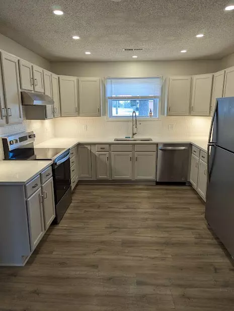 3415 E Churchill St, Springfield, MO 65809 photo 8