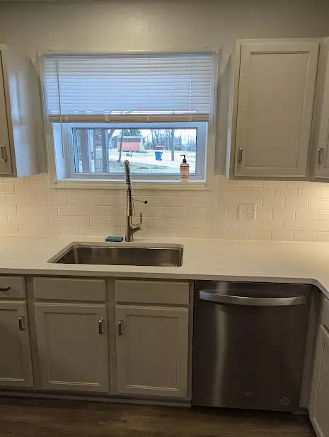 3415 E Churchill St, Springfield, MO 65809 photo 12