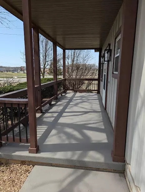 3415 E Churchill St, Springfield, MO 65809 photo 4