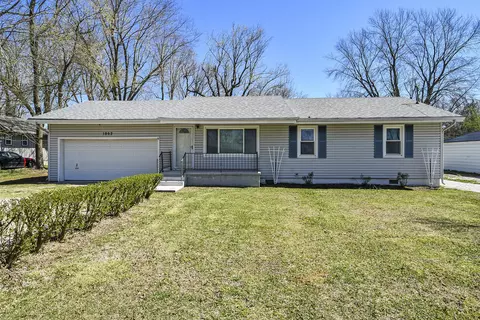 1862 N Marlan Ave, Springfield, MO 65803