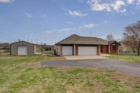1702 Cody Rd, Nixa, MO 65714 photo 2
