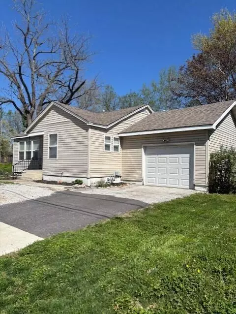 403 E Mt Vernon St, Nixa, MO 65714 photo 2