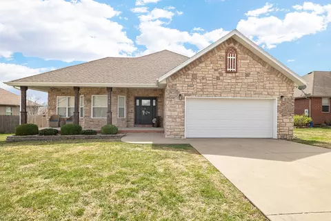 1948 E Chesapeake Dr, Ozark, MO 65721 photo 1