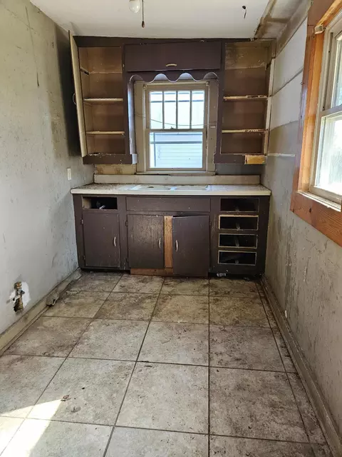 2075 N Lexington Ave, Springfield, MO 65803 photo 6