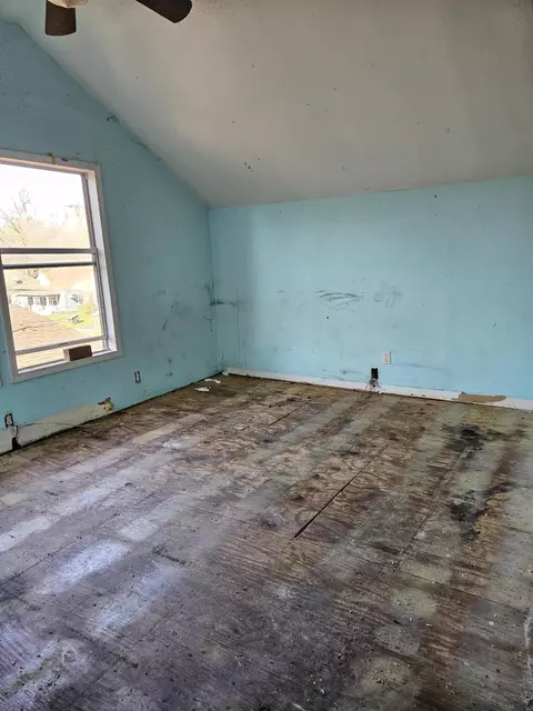 2075 N Lexington Ave, Springfield, MO 65803 photo 2