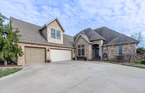 922 E Ozark Jubilee Dr, Nixa, MO 65714 photo 2