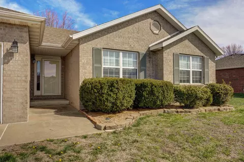 517 Silver Leaf Ln, Willard, MO 65781 photo 3
