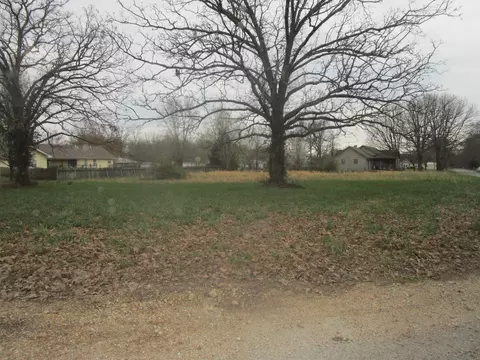 1605 Justin St, Mountain View, MO 65548 photo 2