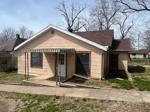 208 Olive St, Crane, MO 65633 photo 1