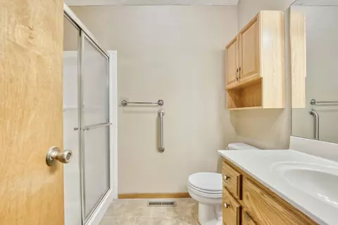 341 E Degraffenreid St, Springfield, MO 65810 photo 17