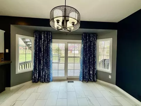 2135 W Royal Oak Dr, Springfield, MO 65810 photo 9