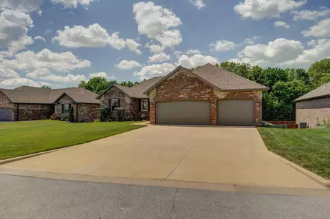 1859 N Bristol Ave, Springfield, MO 65802 photo 3