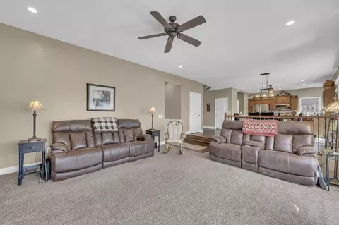 935 Elder Ct, Raymore, MO 64083 photo 15