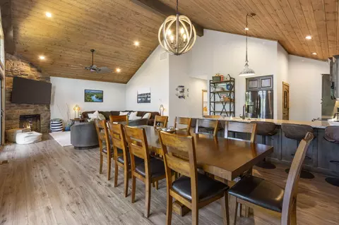 Dining - 168 Jax Trl #49, Indian Point, MO 65616 photo 2 of 2