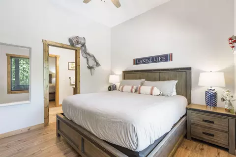 Bedroom - 168 Jax Trl #49, Indian Point, MO 65616 photo 5 of 10